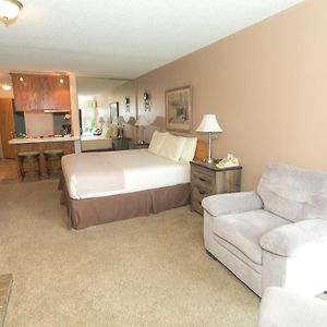 Studio Apartment-102